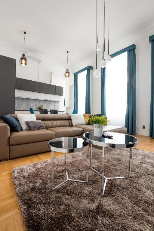 Deluxe Quentin Home Next To The Fashion Street Budapest Exterior foto
