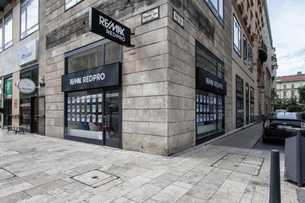Deluxe Quentin Home Next To The Fashion Street Budapest Exterior foto