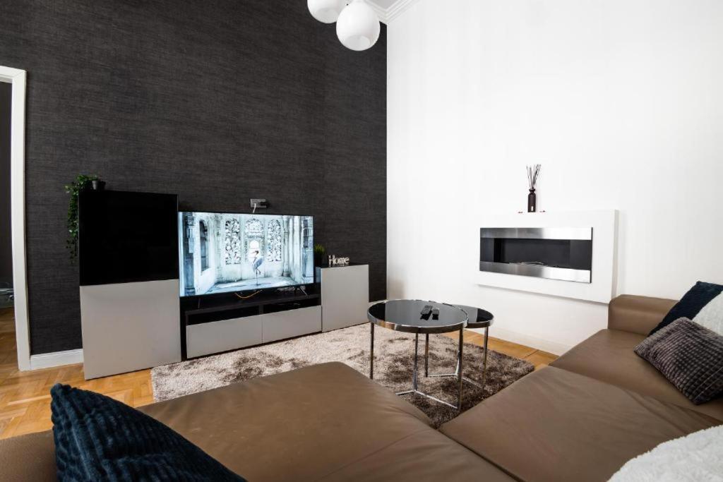 Deluxe Quentin Home Next To The Fashion Street Budapest Exterior foto